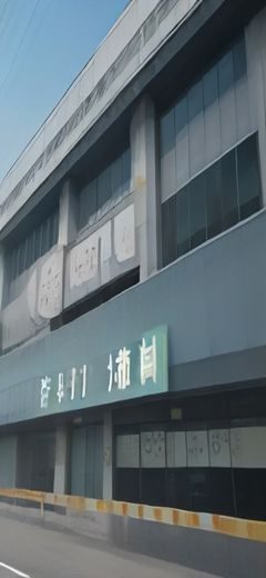cctv1 频道导航橱窗，展示纪录片专题封面，下方有追剧收藏按钮
